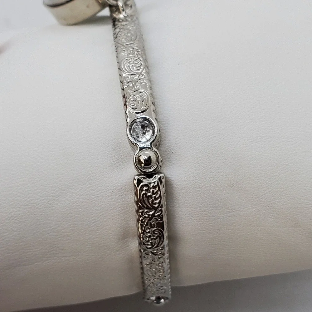 22MM Women's Bracelet Watch White Dial Gray Bracelet Band 7.75